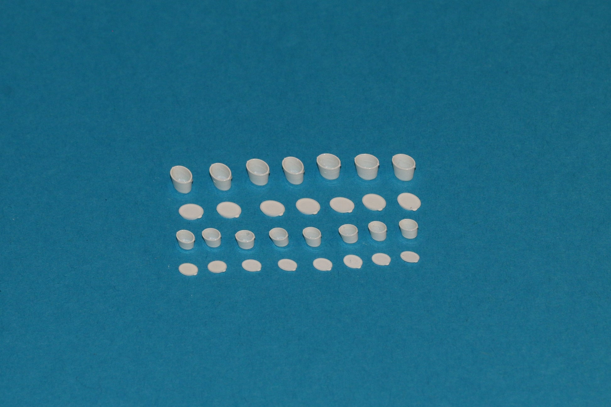 Lieferumfang Dorr Modellau Farbeier Set im Maßstab H0 1:87