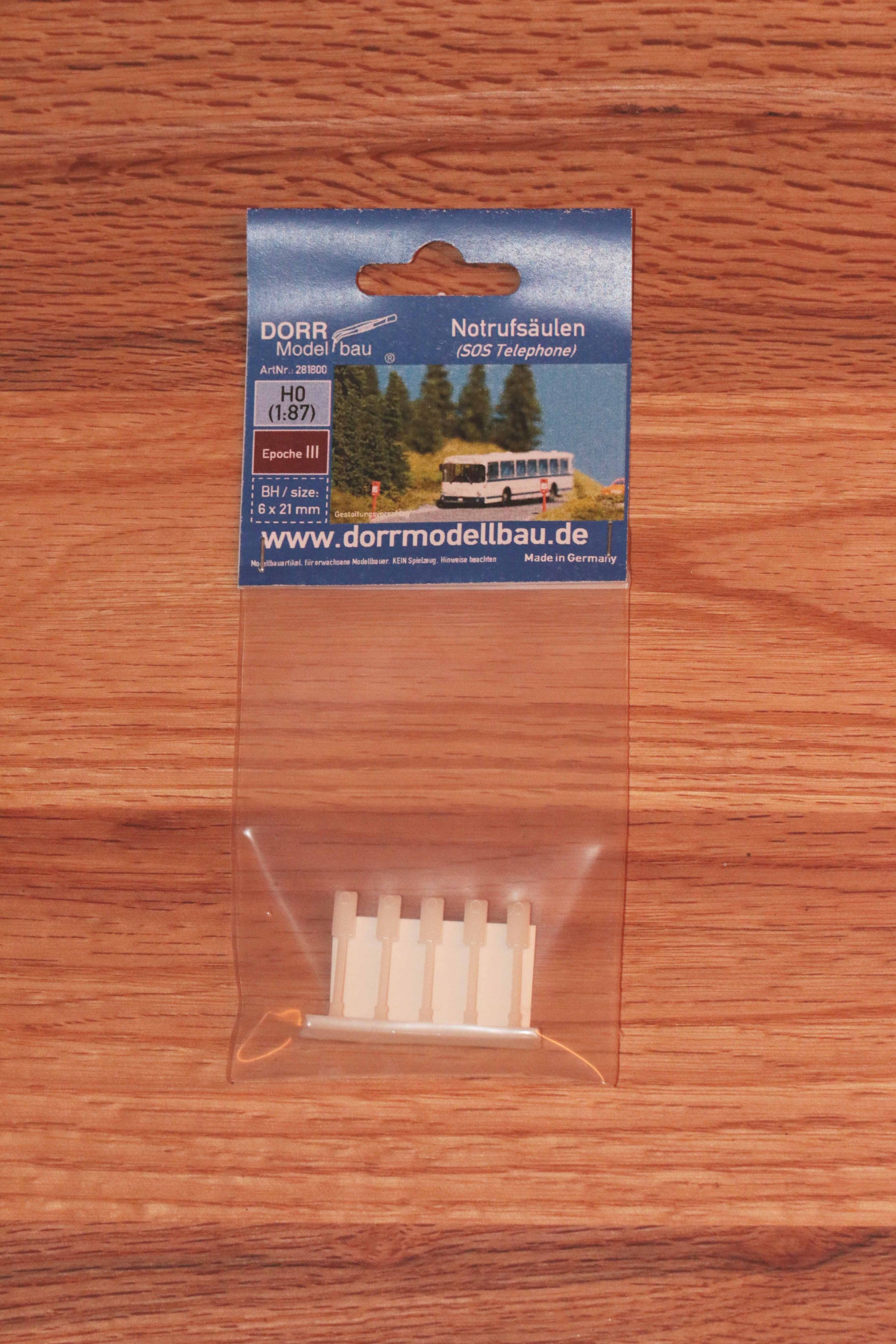 DorrModellbau Notrufsäulen in der OVP