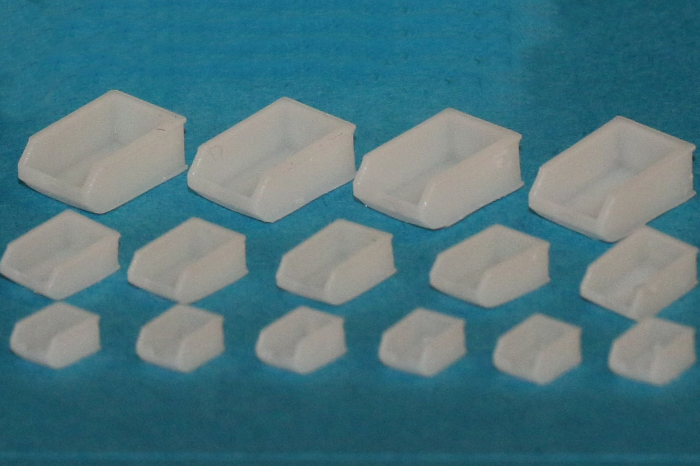 Lieferumfang Dorr Modellbau Lagerkästen  in H0 1:87