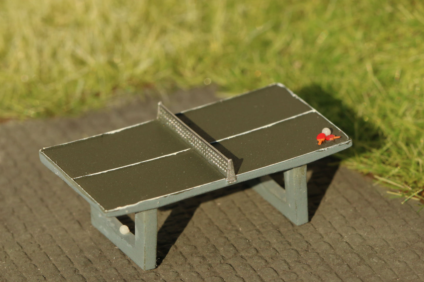 Tischtennisplatte von DorrModellbau im Maßstab 1:87