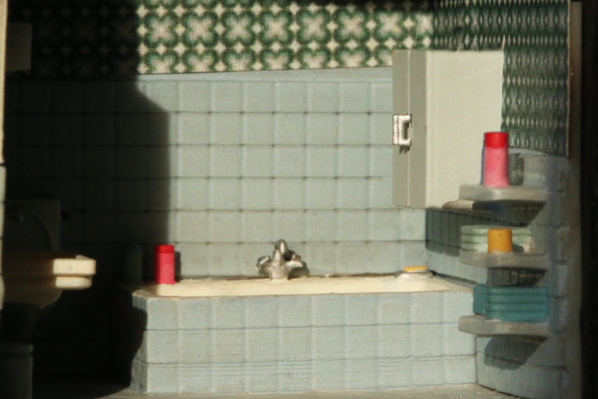 H0 Badezimmer mit Badewanne und Schränken von DorrModellbau im Maßstab H0