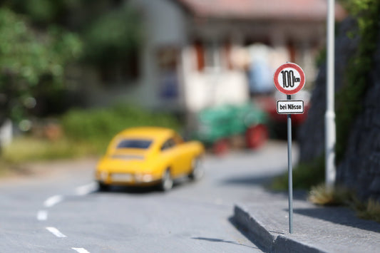 Maßstabsgetreuer Bausatz für runde Ge und Verbotszeichen in H0 (1:87) von Dorr Modellbau Geschwindigkeitsbegrenzung

