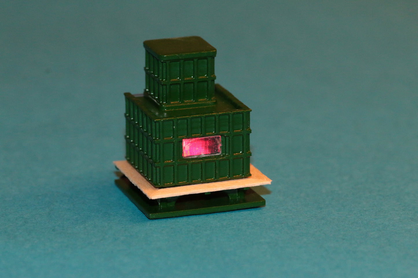 Kachelofen (mit flackerndem Feuer) H0 (1:87)