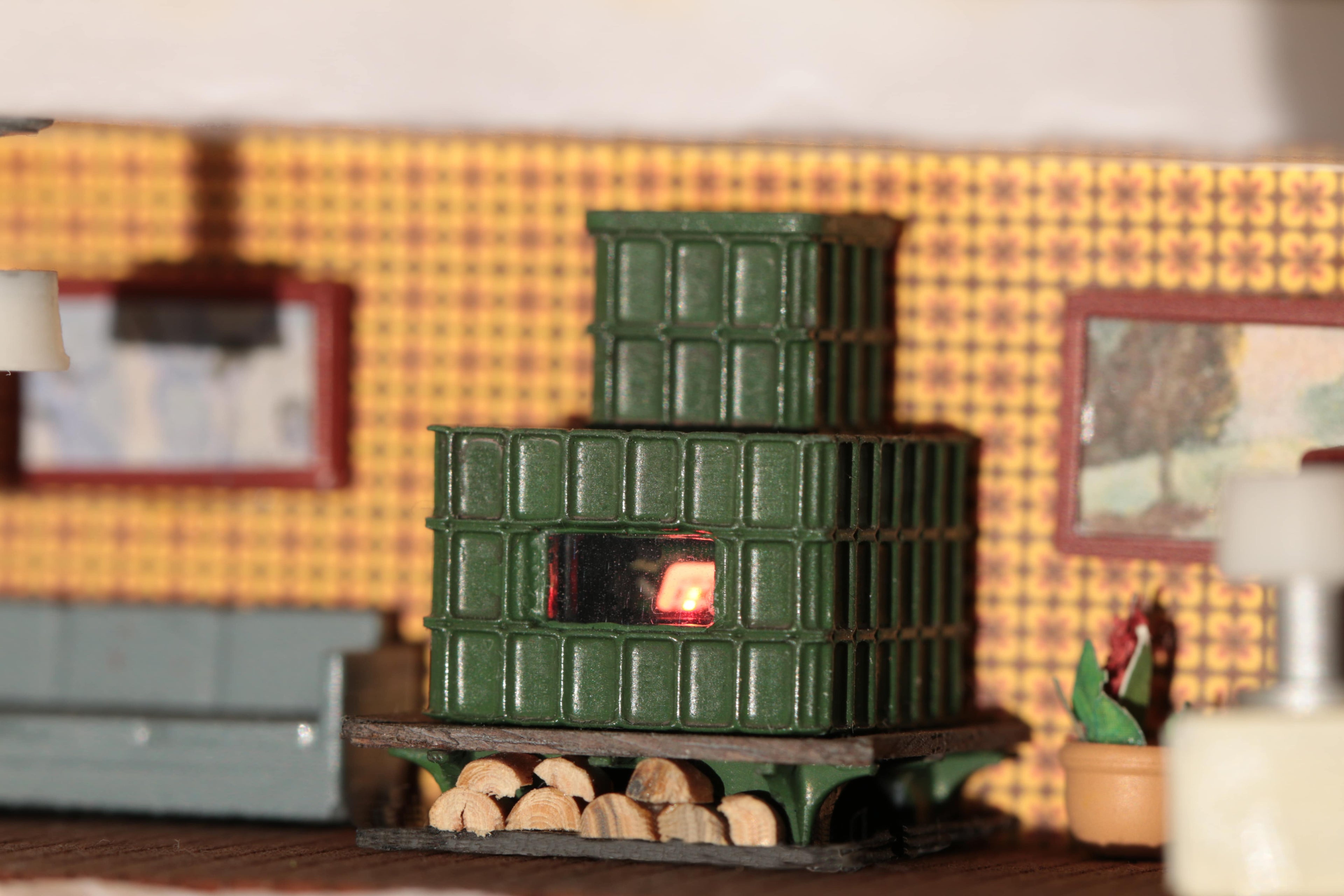 Video laden: Jetzt im Online Shop erhältlich ist unser Kachelofen - handmade in Germany, anschlussfertig für 9-12V Gleichstrom