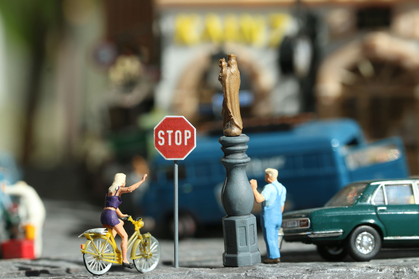 Maßstabsgetreuer Bausatz für spezielle Verkehrszeichen in H0 (1:87) von Dorr Modellbau Stoppschild