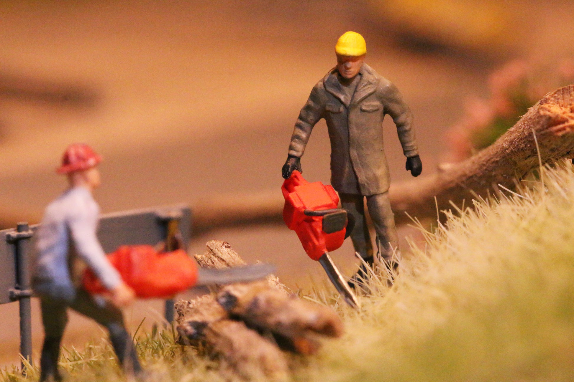 Kettensägen von DorrModellbau im Maßstab 1:87 im Einsatz